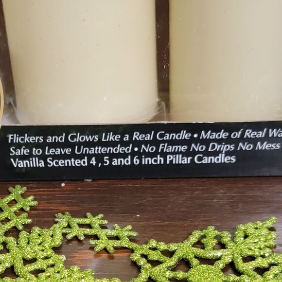 New Flameless LED Vanilla Scented Graduated Ivory Wax Pillar Candle Set of 3 - Picture 3 of 8